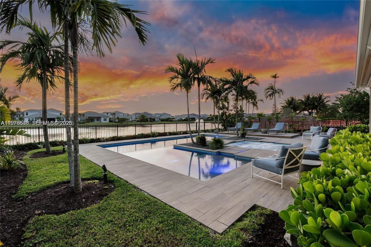 9369 Crestview Cir , Palm Beach Gardens, FL 33412 Photo