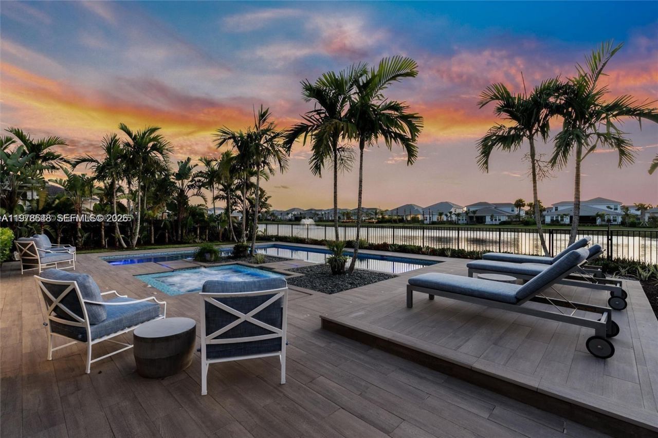 9369 Crestview Cir , Palm Beach Gardens, FL 33412 Photo