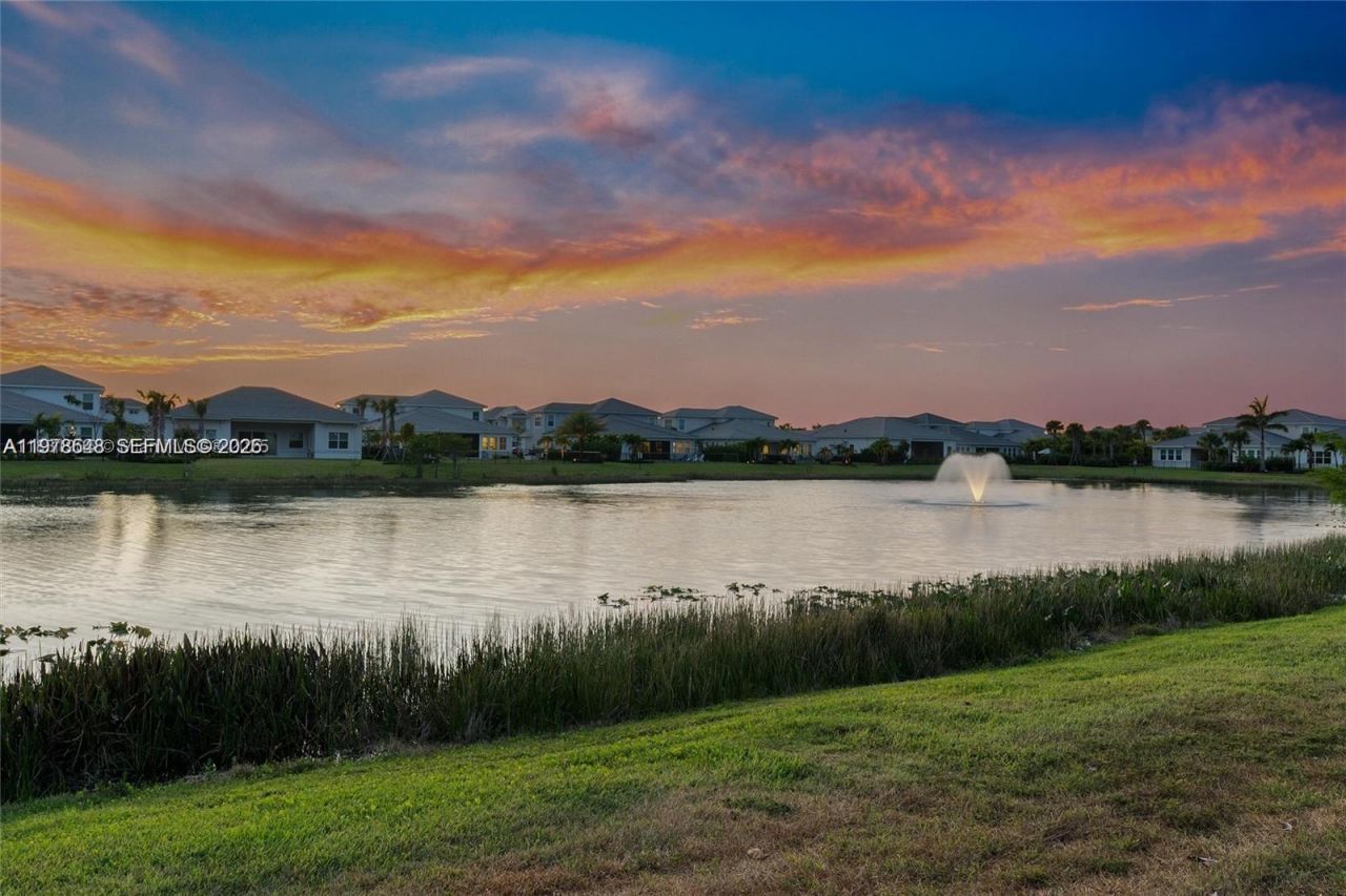 9369 Crestview Cir , Palm Beach Gardens, FL 33412 Photo