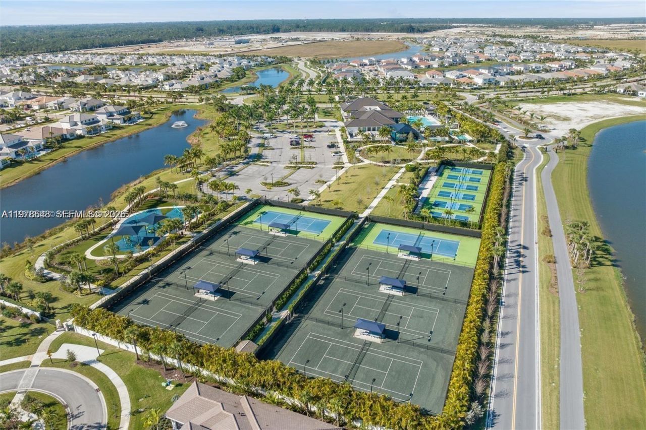 9369 Crestview Cir , Palm Beach Gardens, FL 33412 Photo