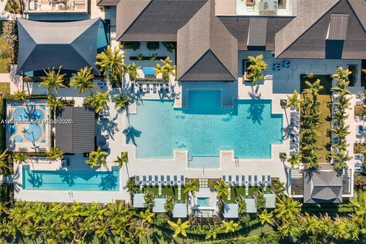 9369 Crestview Cir , Palm Beach Gardens, FL 33412 Photo