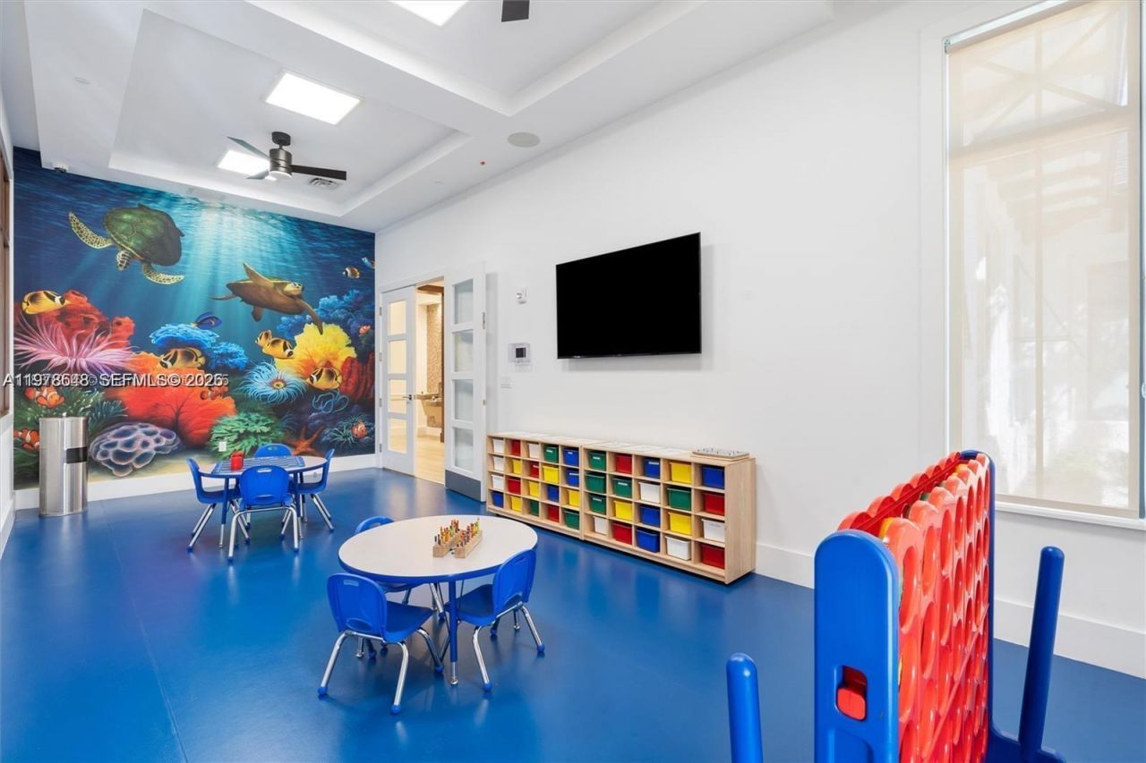 9369 Crestview Cir , Palm Beach Gardens, FL 33412 Photo