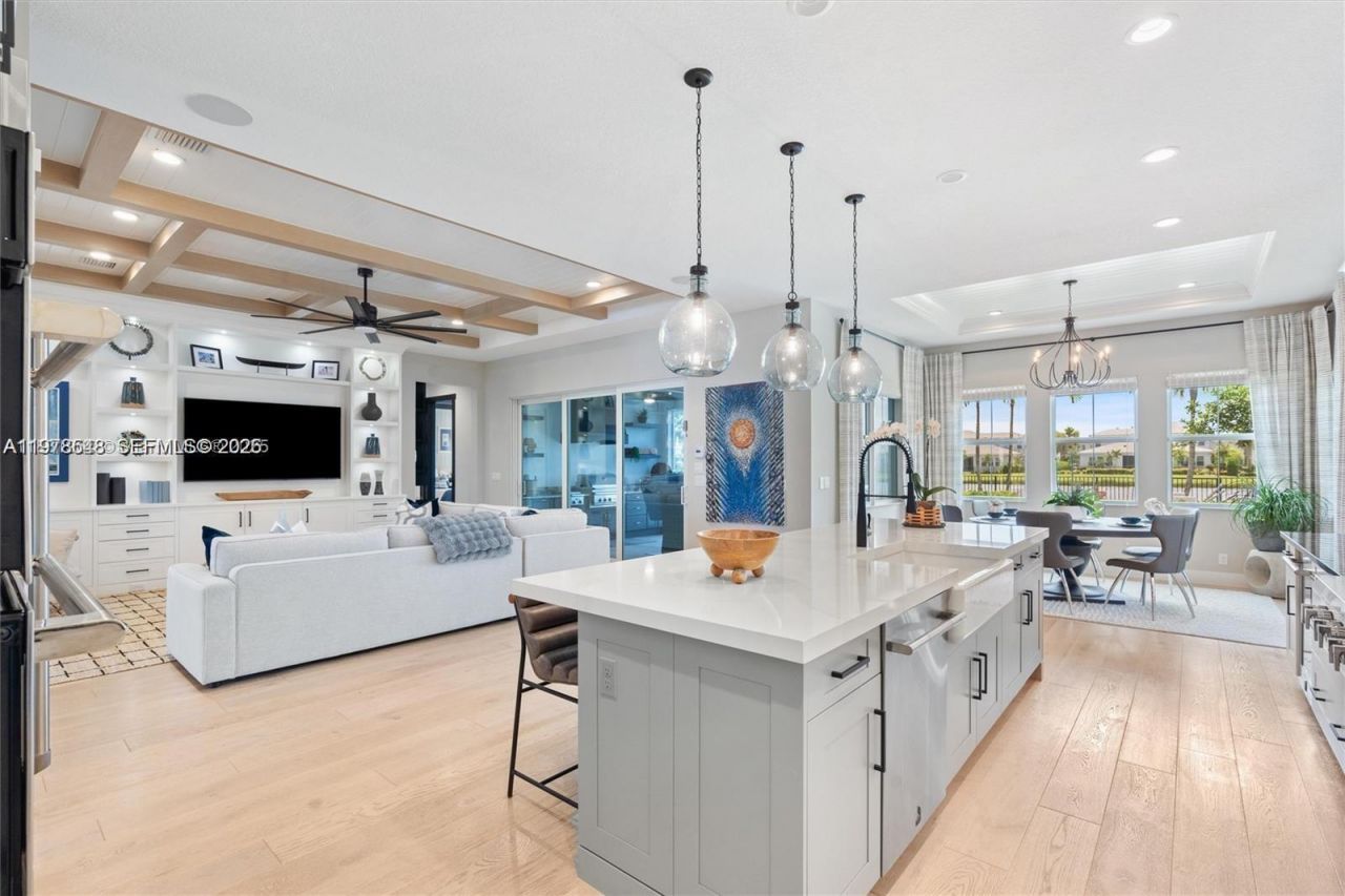 9369 Crestview Cir , Palm Beach Gardens, FL 33412 Photo