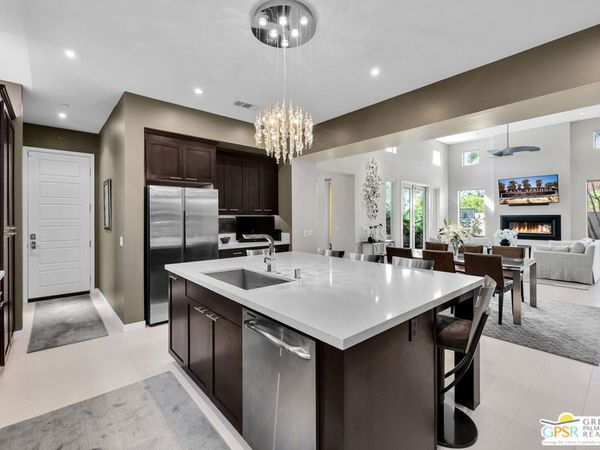 2942 Searchlight Lane, Palm Springs, CA 92264