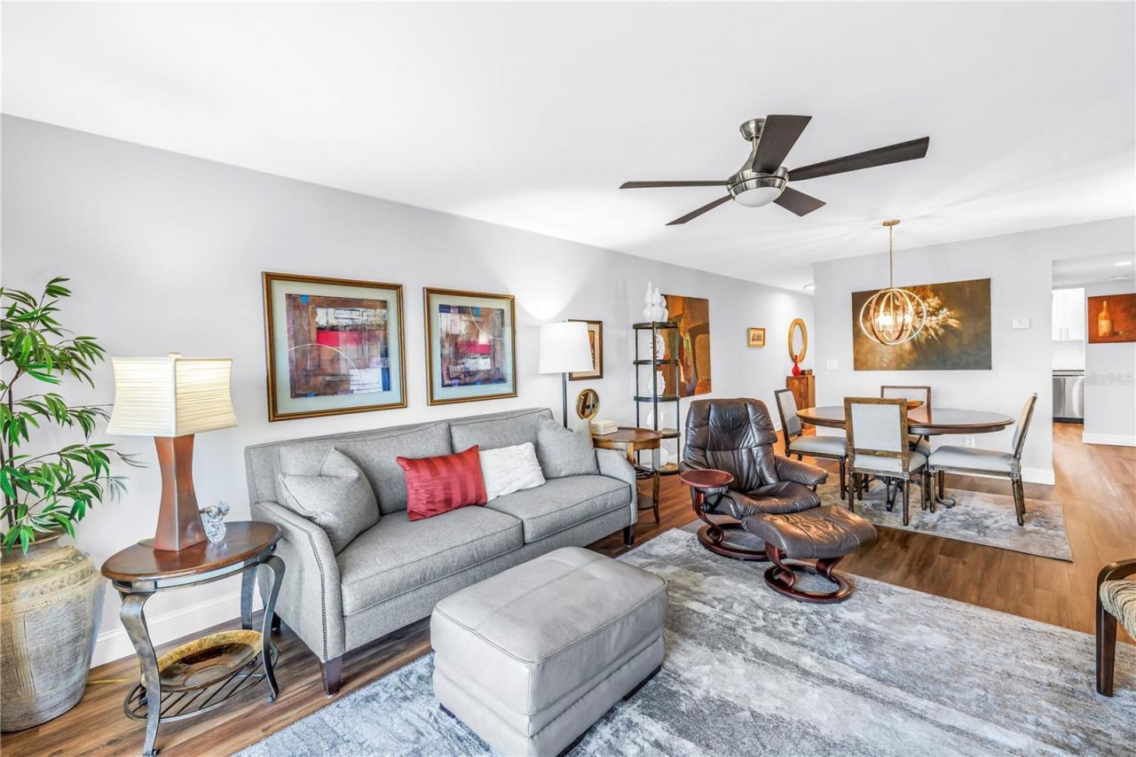 5920 80th Street N, Unit 404, Saint Petersburg, FL 33709 Photo