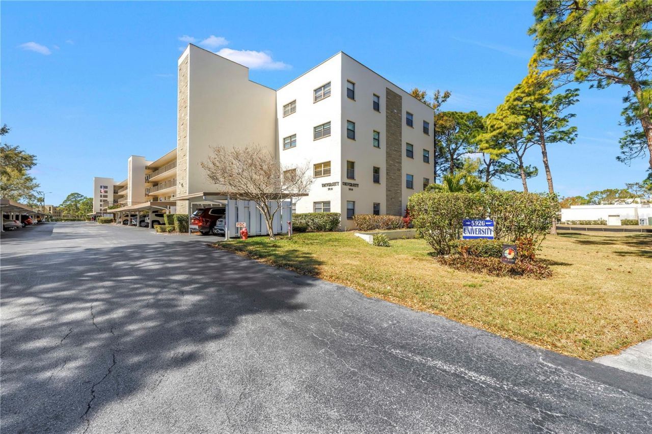 5920 80th Street N, Unit 404, Saint Petersburg, FL 33709 Photo