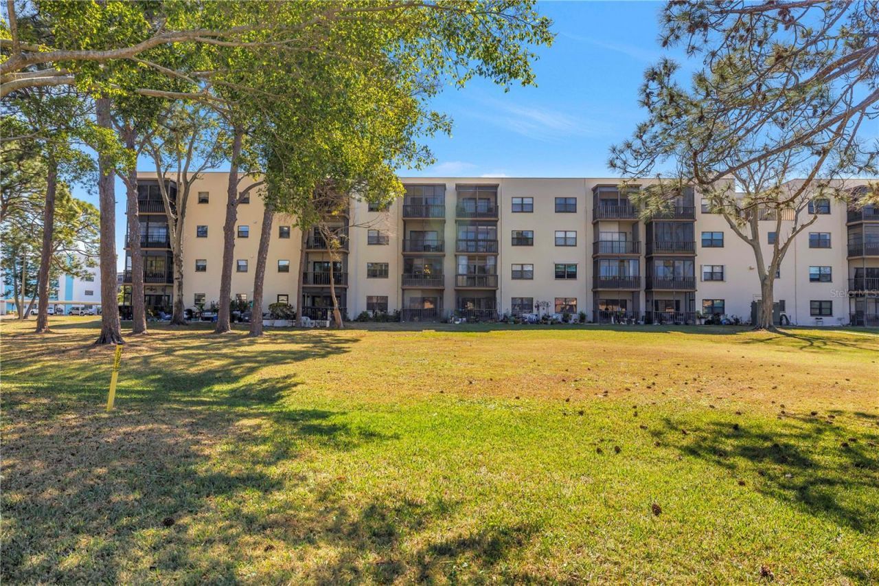 5920 80th Street N, Unit 404, Saint Petersburg, FL 33709 Photo