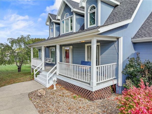 15145 Lakeport Lane, Smithville, MO 64068