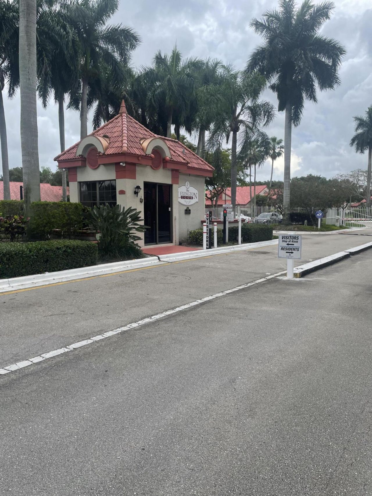 7884 Lexington Club Boulevard, Unit B, Delray Beach, FL 33446 Photo