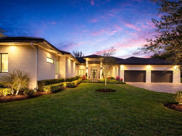 11861 NW 9 Street, Plantation, FL 33325