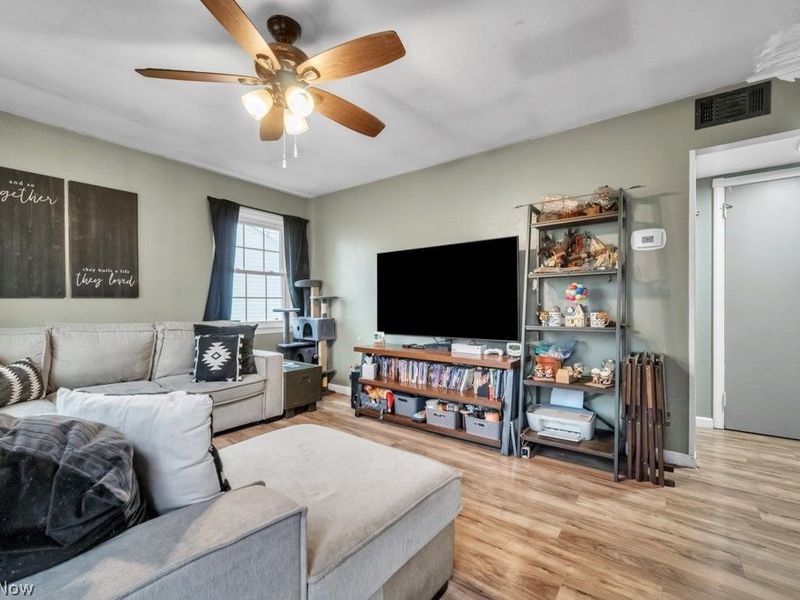 4875 Marigold Road, Mentor, OH 44060 Photo 4