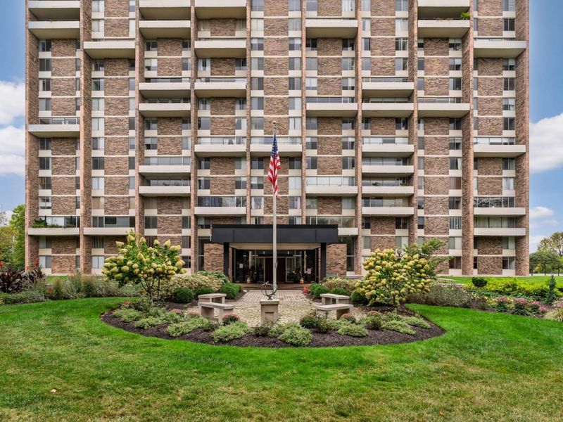 1000 Urlin Avenue, Unit 1607, Columbus, OH 43212 Photo 3