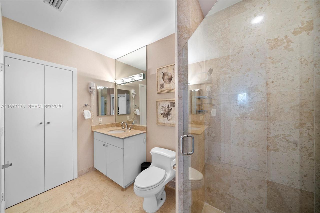 4775 Collins Ave, Unit 4005, Miami Beach, FL 33140 Photo