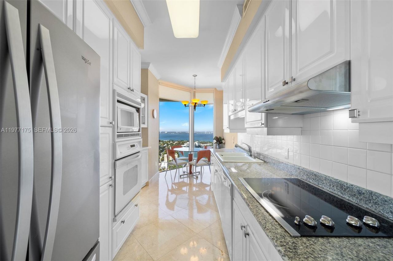 4775 Collins Ave, Unit 4005, Miami Beach, FL 33140 Photo