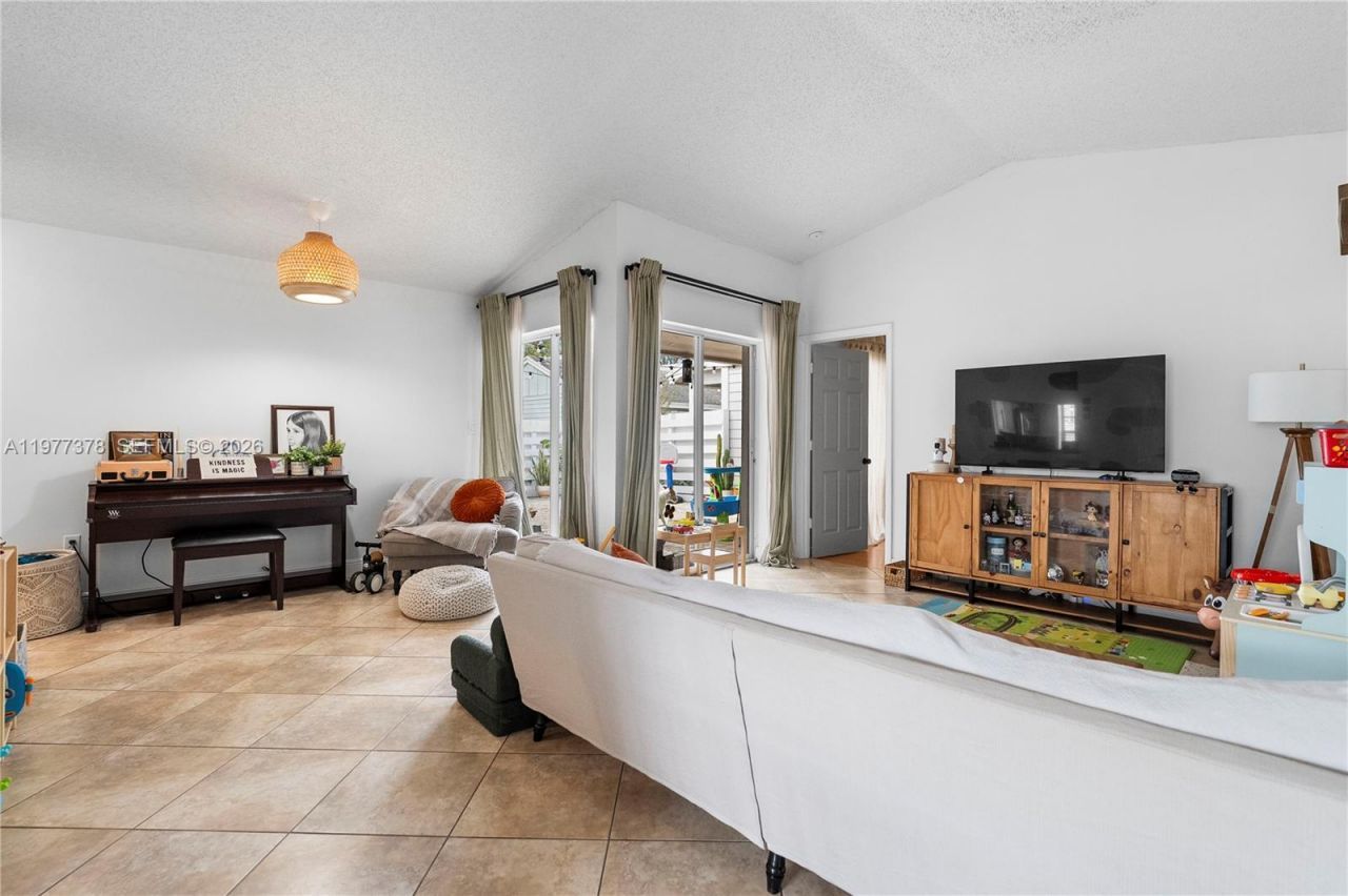 13753 SW 149th Cir Ln , Unit 3-44, Miami, FL 33186 Photo