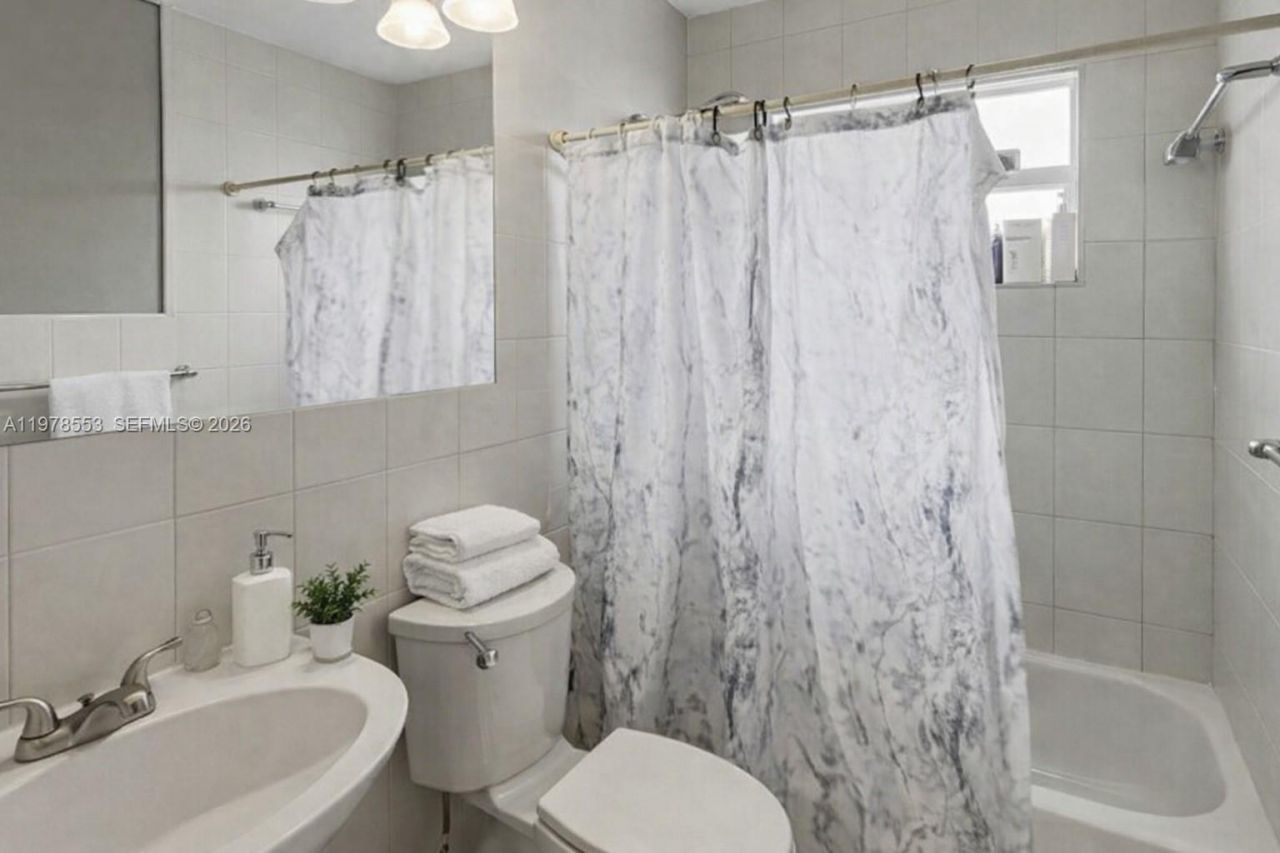 6960 NW 11th Ct, Margate, FL 33063 Photo