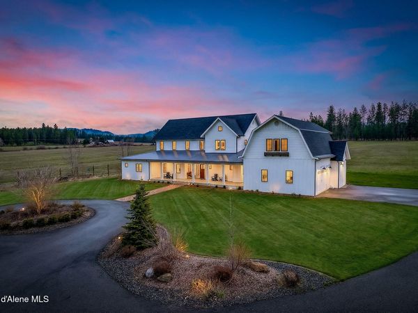 12378 N Meadow Wood LN, Hayden, ID 83835