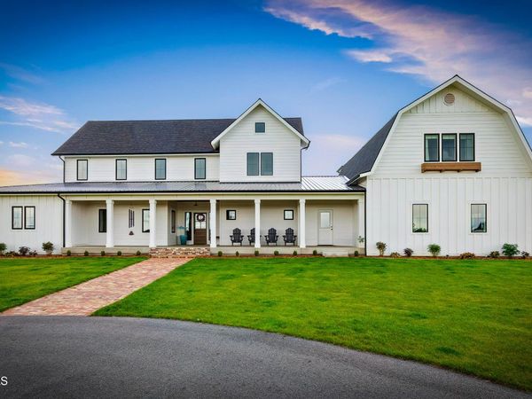 12378 N Meadow Wood LN, Hayden, ID 83835