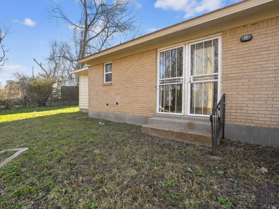 Property Image 4