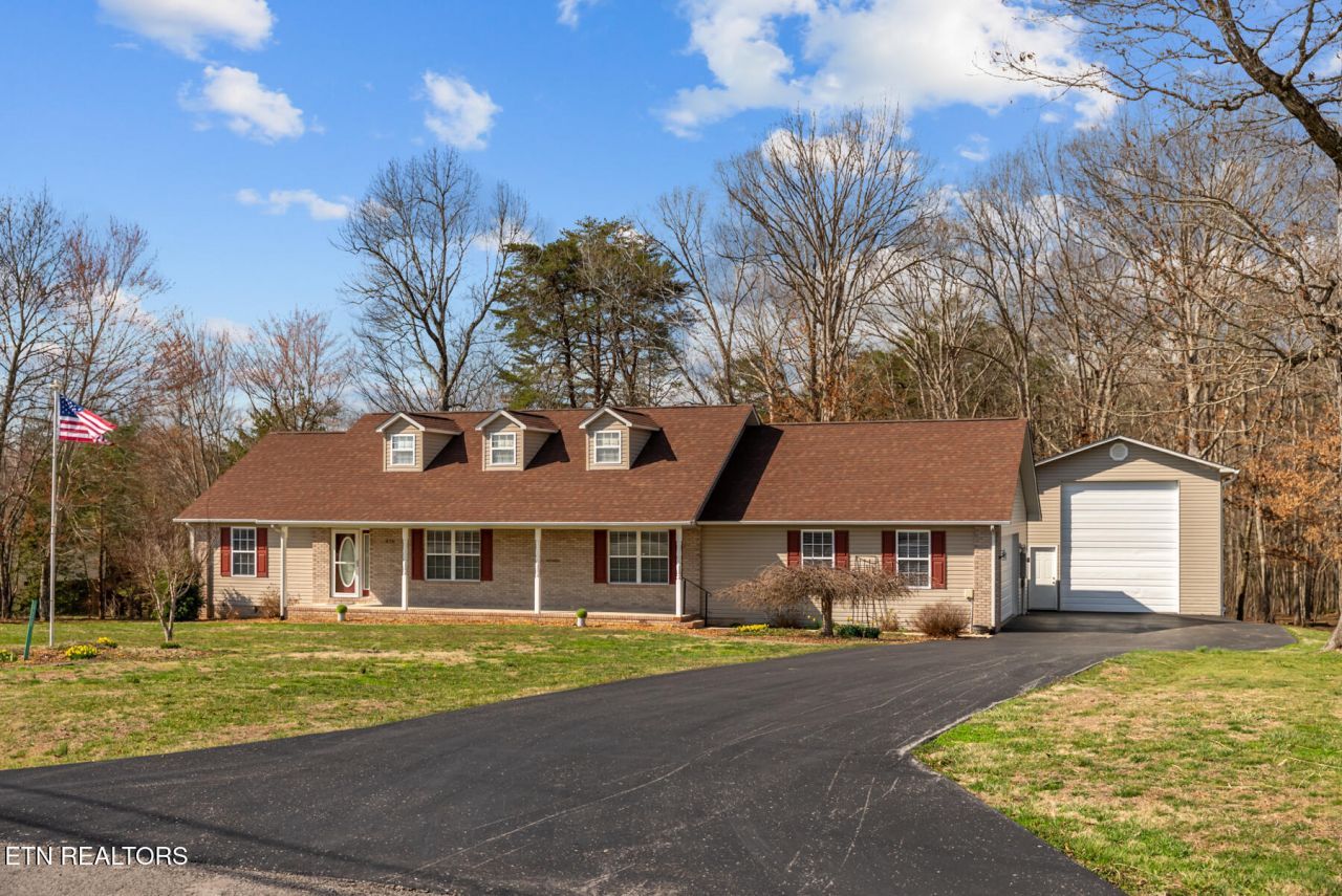 426 Sunset Ridge Drive, Crossville, TN 38571 Main Photo