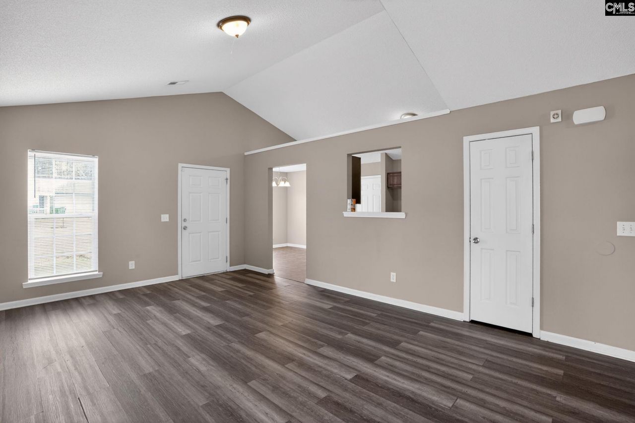 302 Blythe Creek Drive Photo 11