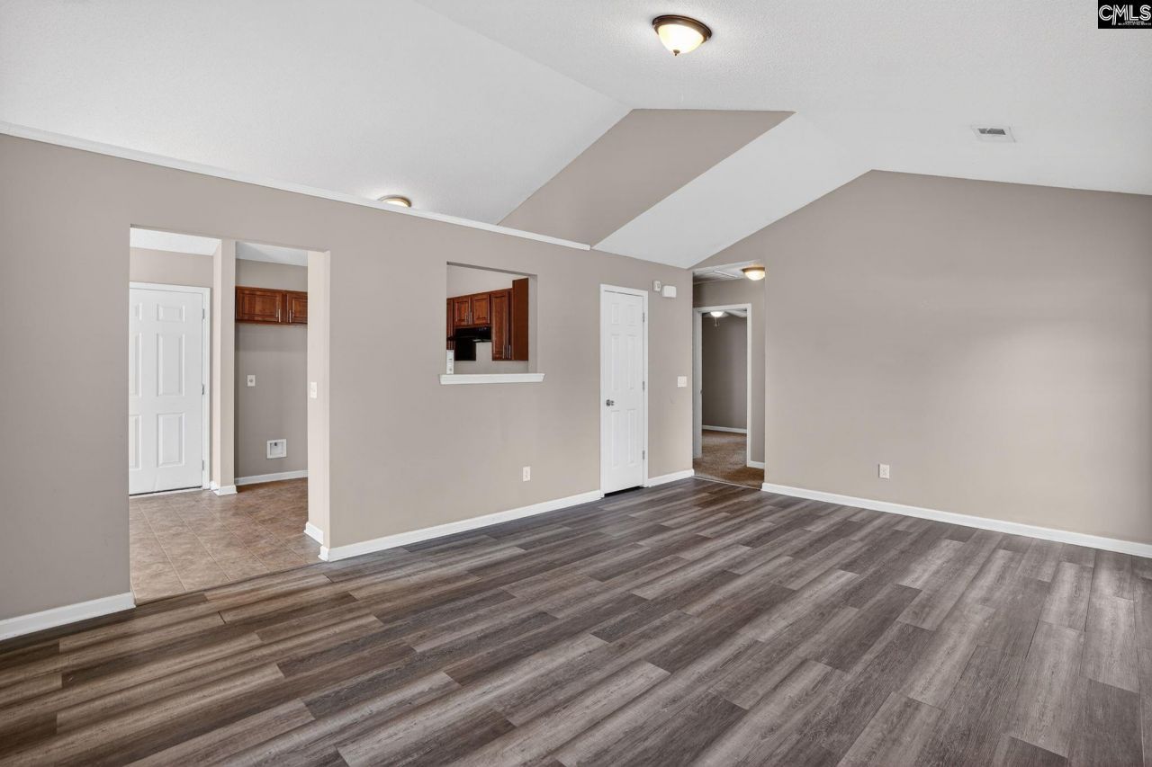 302 Blythe Creek Drive Photo 12