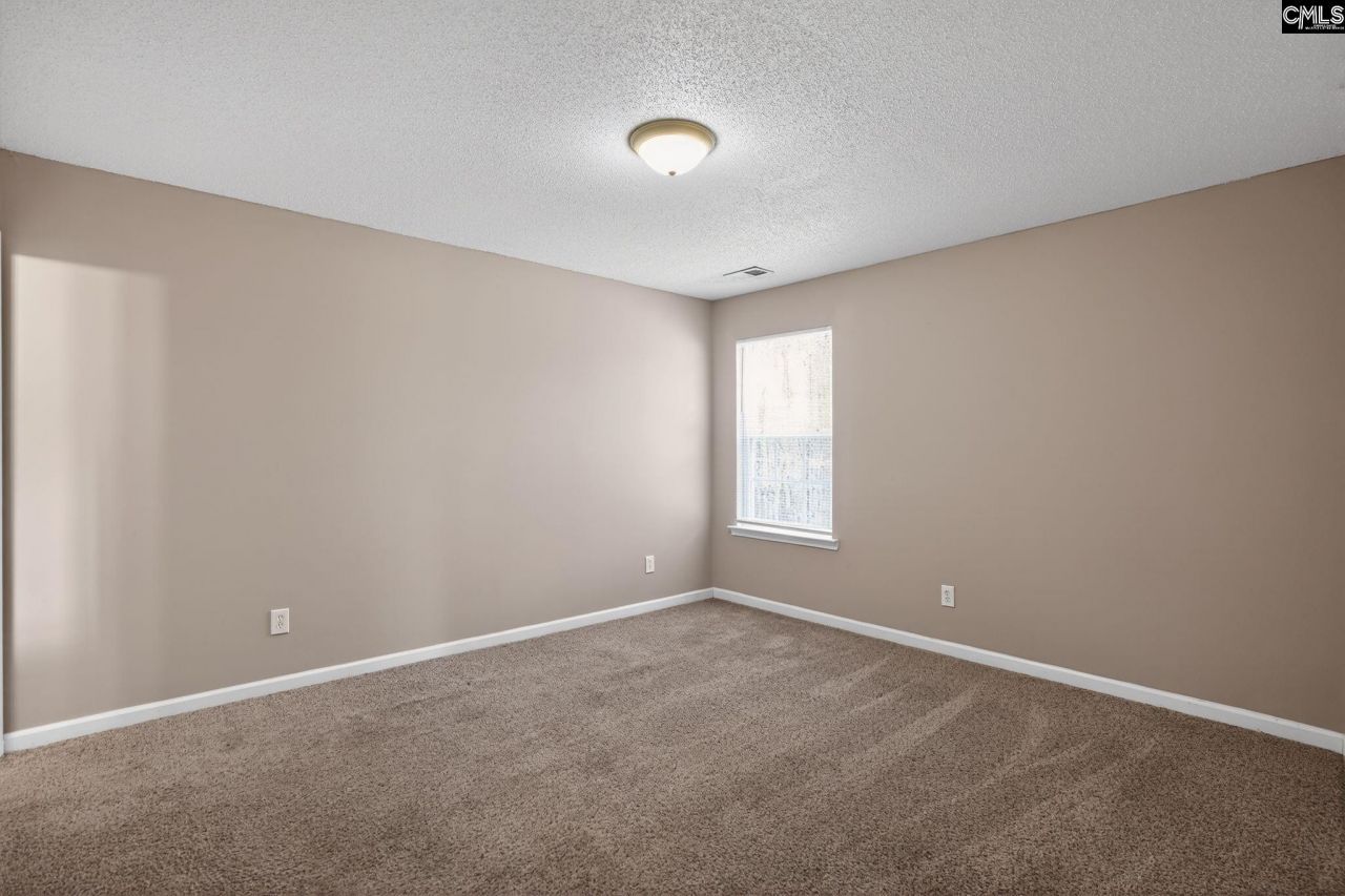 302 Blythe Creek Drive Photo 16