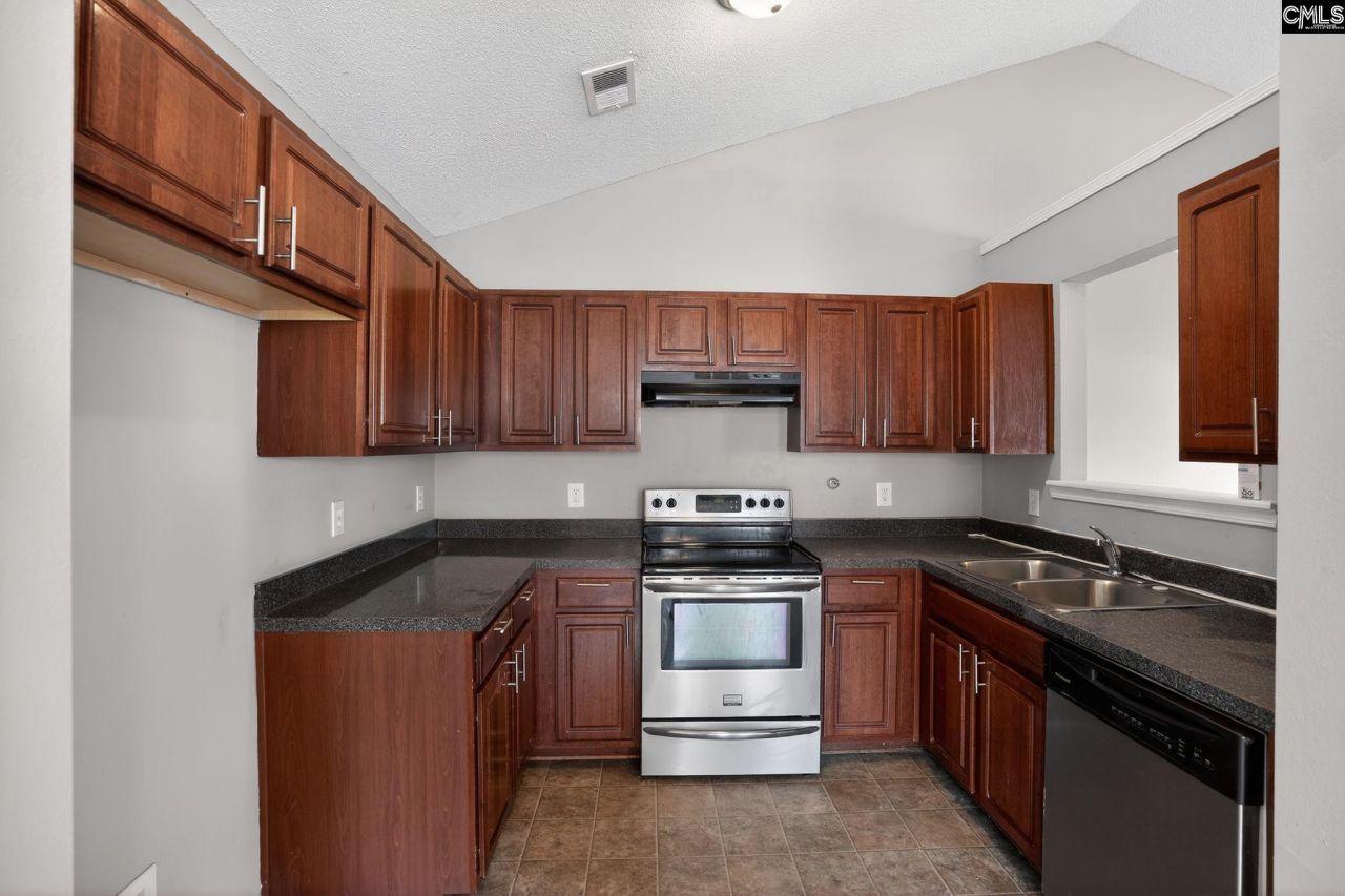 302 Blythe Creek Drive Photo 20