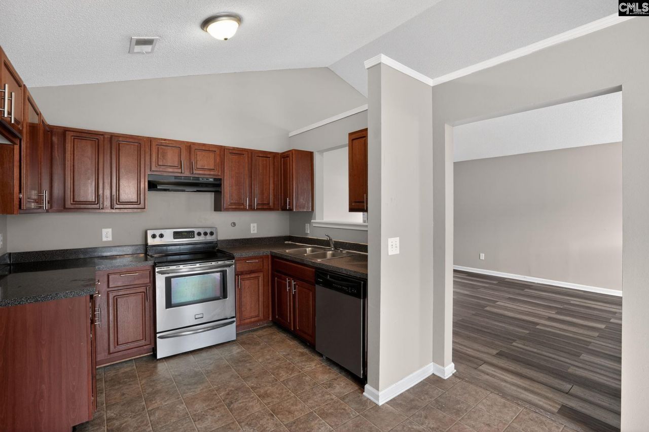 302 Blythe Creek Drive Photo 23