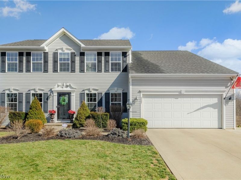 6687 List Street NW, Canton, OH 44708 Photo 1