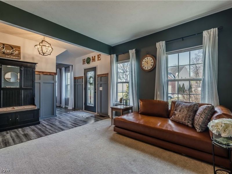 6687 List Street NW, Canton, OH 44708 Photo 2