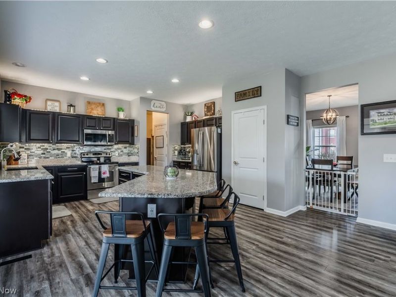 6687 List Street NW, Canton, OH 44708 Photo 8