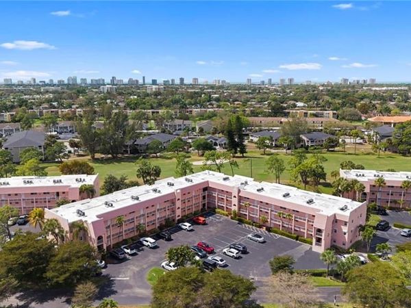 170 Turtle Lake CT, Unit 109, NAPLES, FL 34105