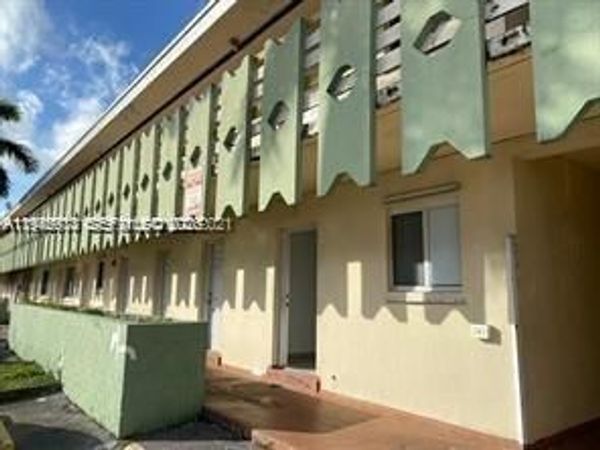 941 NE 169th St , Unit 216, North Miami Beach, FL 33162