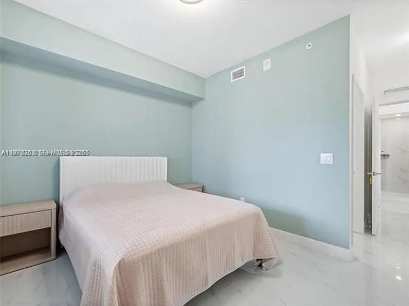 700 NE 24th St, Unit 606, Miami, FL 33137 Photo