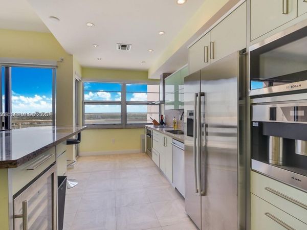 18031 Biscayne Blvd , Unit PH01, Aventura, FL 33160