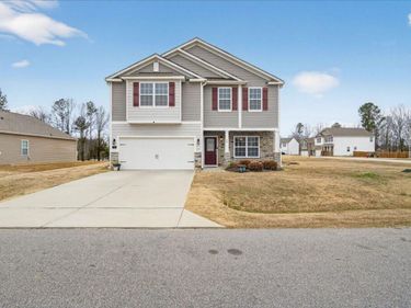 79 Rockwater Way, Zebulon, NC 27597