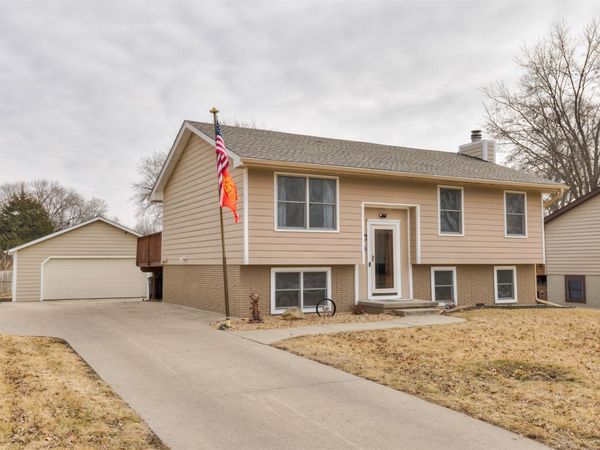 706 Gordon Avenue, Norwalk, IA 50211
