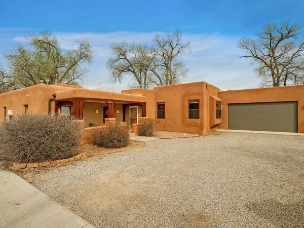 2401 Kestrel Court NW, Albuquerque, NM 87107