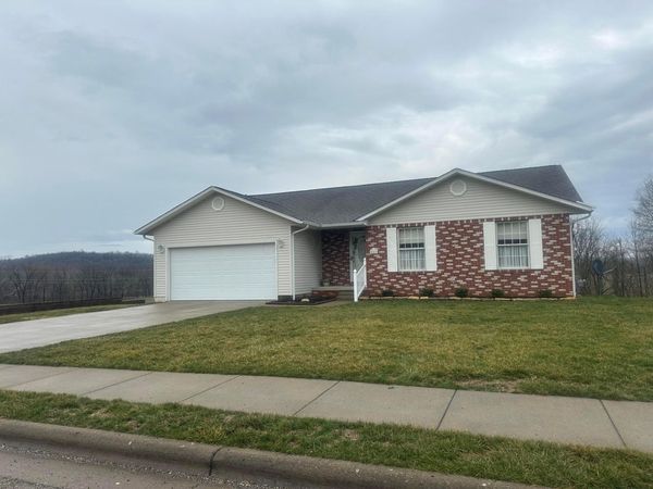 846 Elizabeth Avenue , Logan, OH 43138