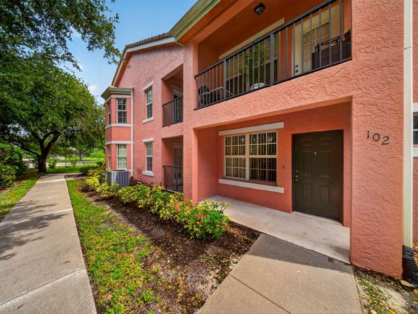 150 SW Peacock Boulevard, Unit 26-102, Port St. Lucie, FL 34986