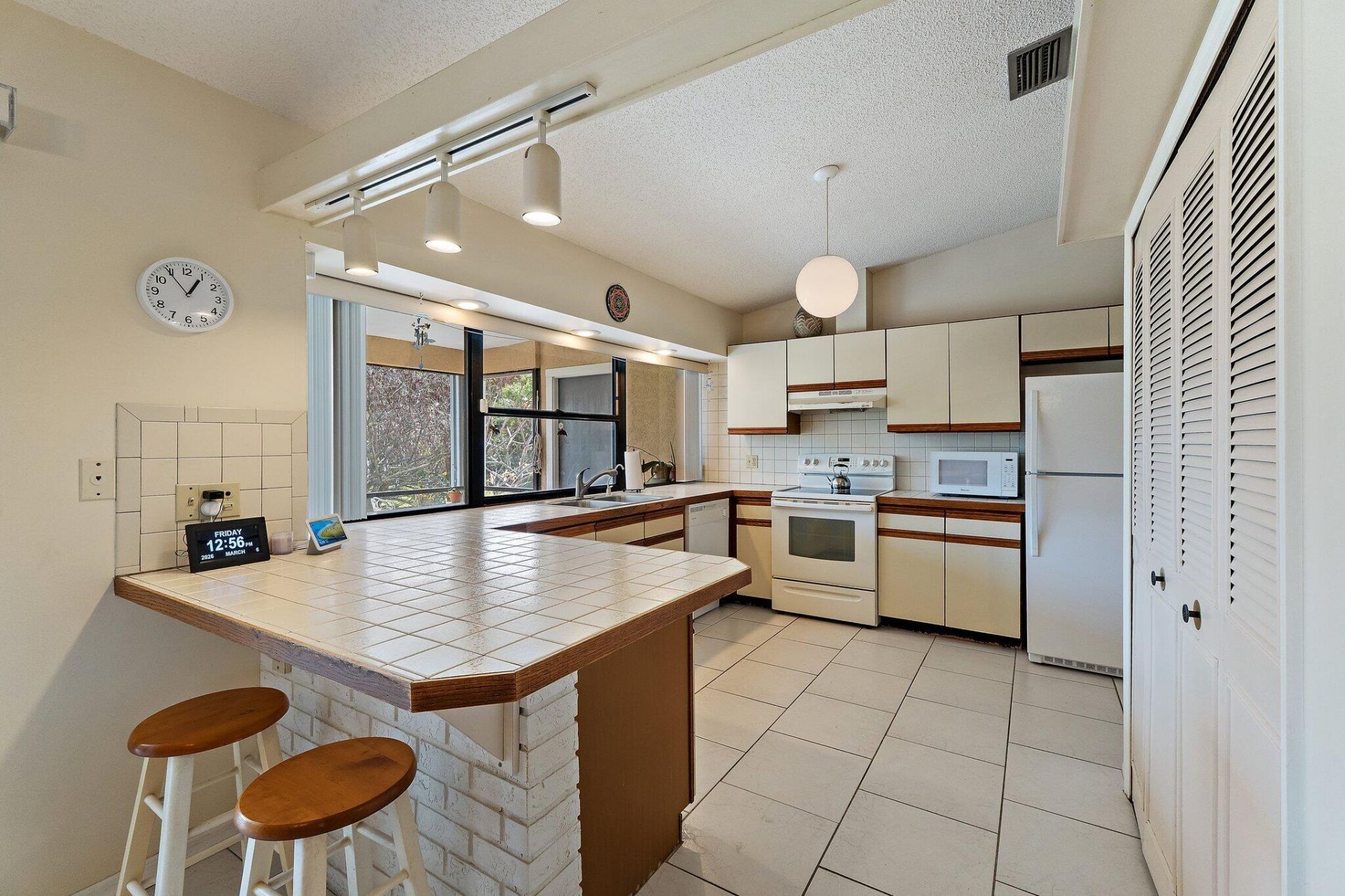 7954 SE Carlton Street E, Hobe Sound, FL 33455 Photo