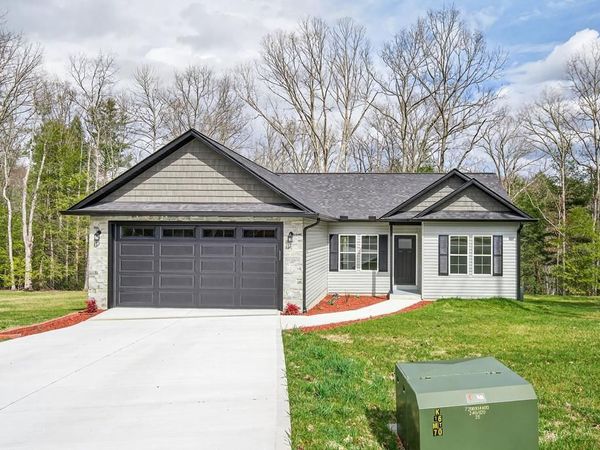 523 Ferry Bend Trail, Crossville, TN 38571