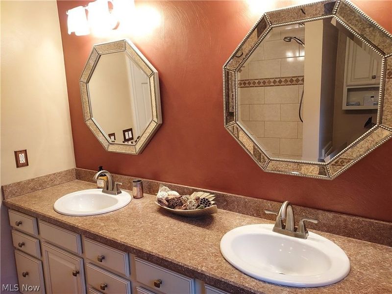 1329 Valley View Drive, Youngstown, OH 44512 Photo 17