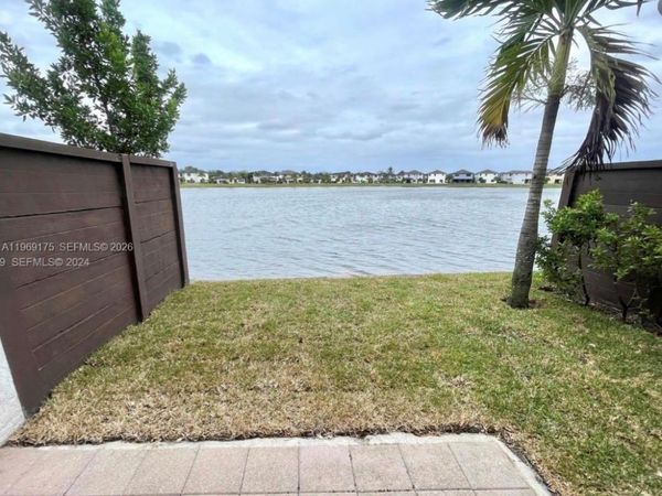 9117 NW 159th St, Miami Lakes, FL 33018