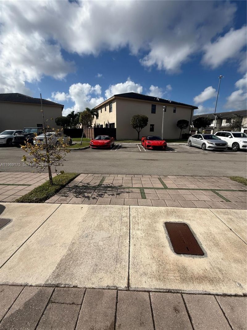 9117 NW 159th St, Miami Lakes, FL 33018 Photo