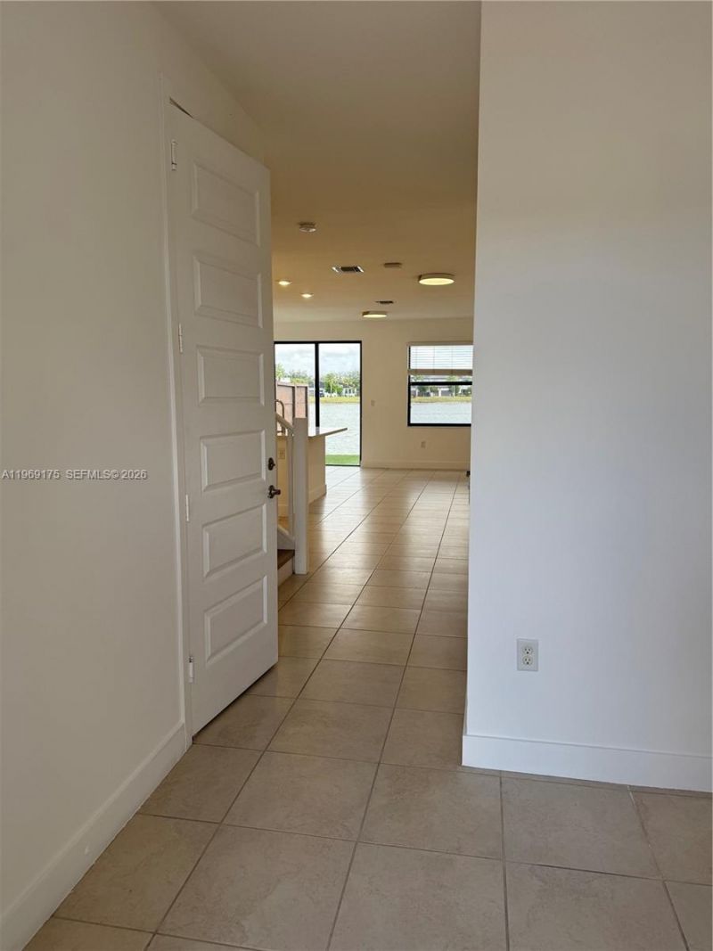 9117 NW 159th St, Miami Lakes, FL 33018 Photo