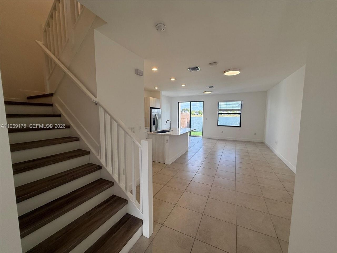 9117 NW 159th St, Miami Lakes, FL 33018 Photo