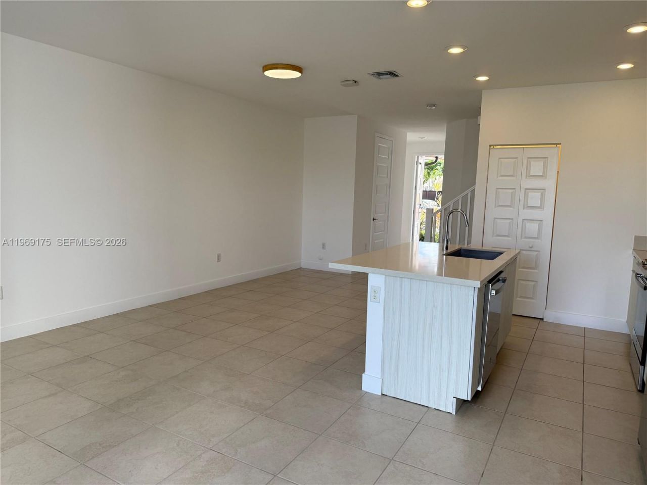 9117 NW 159th St, Miami Lakes, FL 33018 Photo