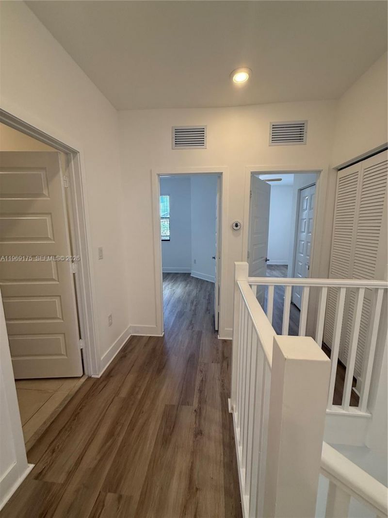 9117 NW 159th St, Miami Lakes, FL 33018 Photo